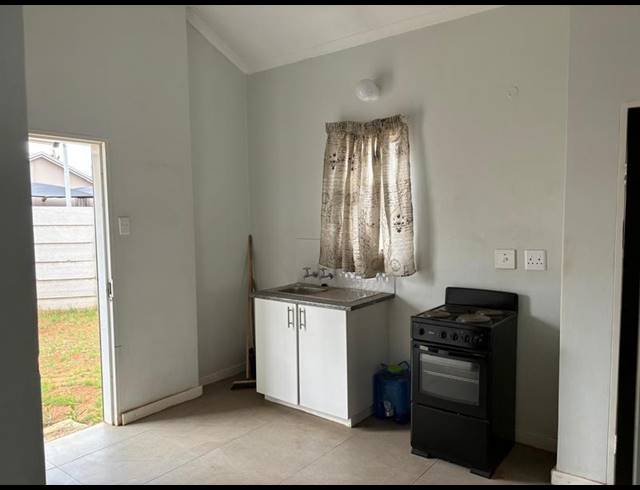 2 BEDROOM HOUSE FOR SALE IN SAVANNA CITY